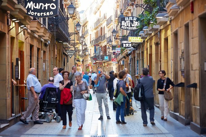 San Sebastian walking tour with pintxo and drink option - One pintxo and a drink in the Old Town