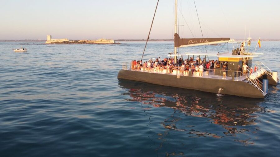 Sancti Petri: Sunset Catamaran Cruise - Crossing Cádiz Bay toward Sancti Petri Castle