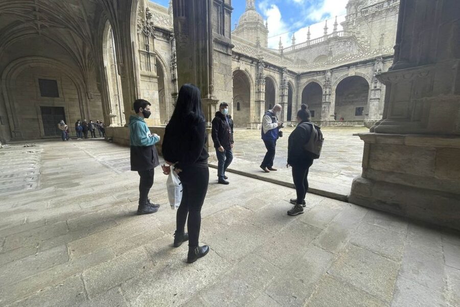 Santiago: Cathedral & Museum Tour + Pórtico of Glory Option - Why the Pórtico de la Gloria option is worth considering