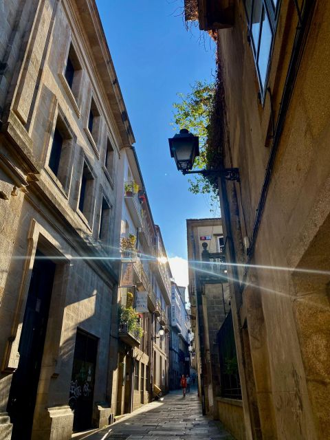 Santiago de Compostela: Cathedral, Museum, and Old Town Tour - The old town walk, about 65 minutes