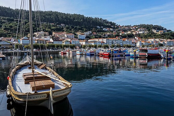 Santiago de Compostela: Finisterre, Costa da Morte, Ézaro, Muros & Carnota - Finisterre, lunch, and the port