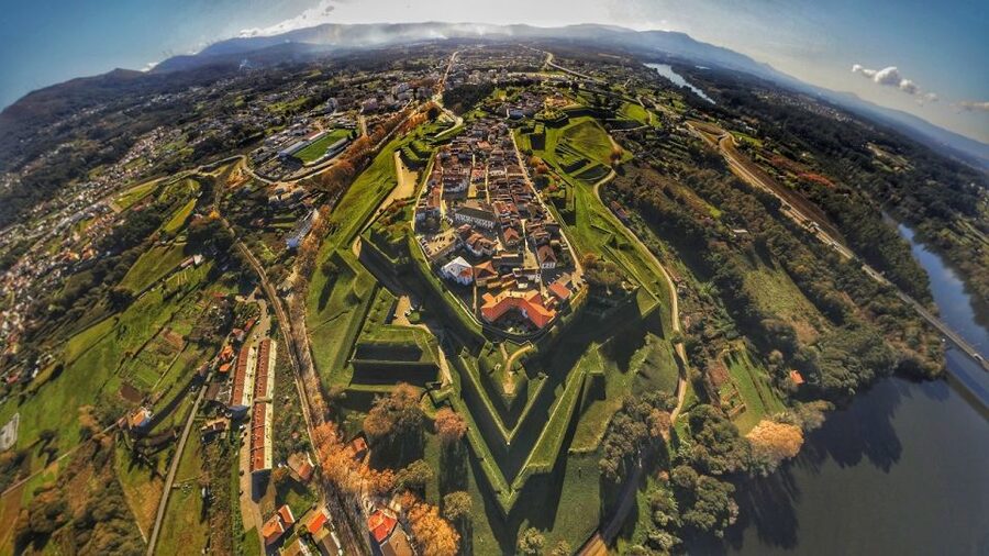 Santiago de Compostela Full-Day Tour From Porto - The long drive north into Galicia