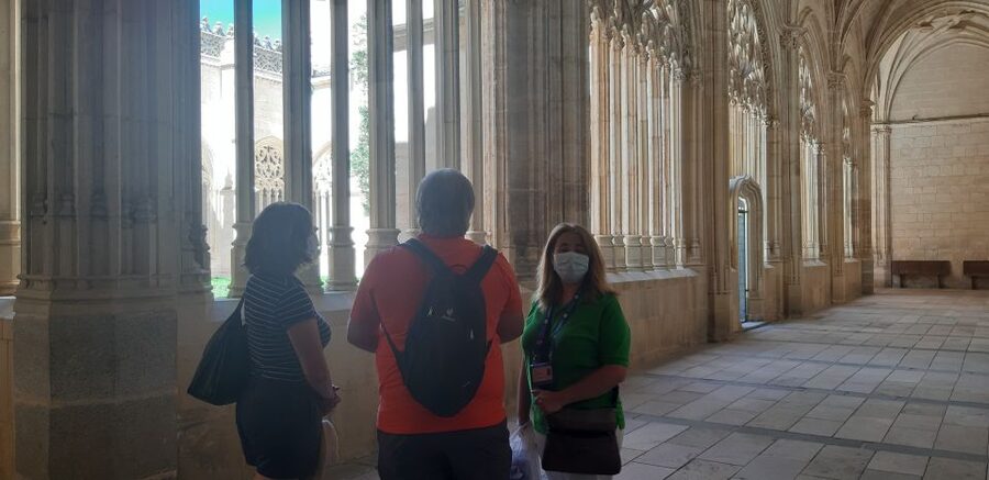 Segovia: Guided Walking Tour with Cathedral & Alcázar Entry - The Alcázar: a royal finish