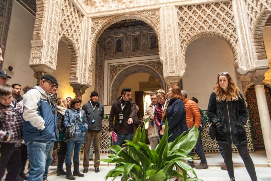 Seville: Alcázar and Cathedral Entry Ticket and Guided Tour - Who should book this experience?