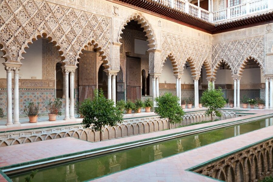 Seville: Alcázar, Cathedral & Giralda Fast Track Guided Tour - The Royal Alcázar: Seville’s layered palace