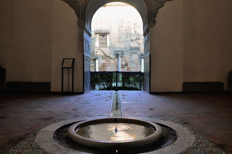 Seville: Alcazar & Cathedral Skip-the-Line Guided Tour - Why combine the Cathedral and Alcazar?