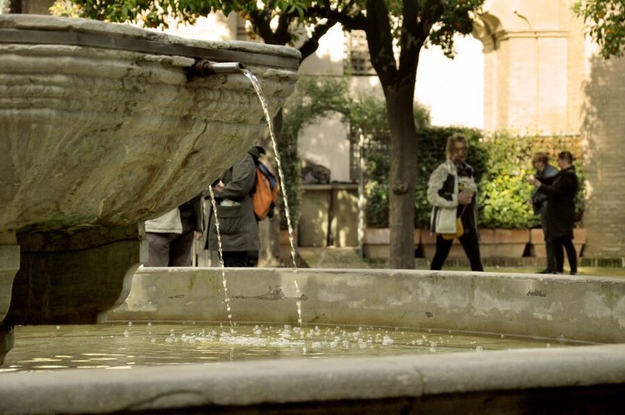 Seville: Alcazar & Cathedral Skip-the-Line Guided Tour - Seville Cathedral and the Giralda