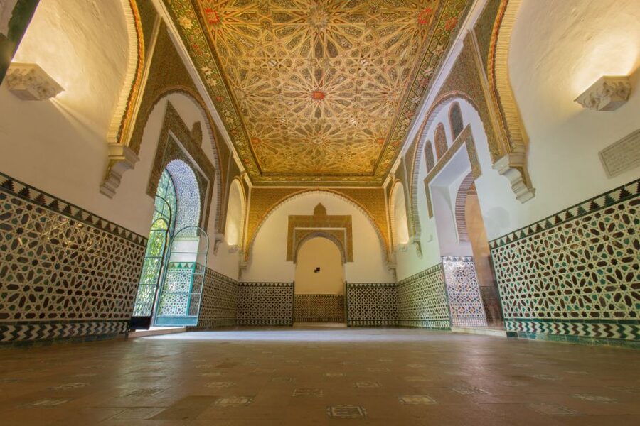 Seville: Alcázar Fast-Track Access with Guided Tour - What the 1.5-hour format really means