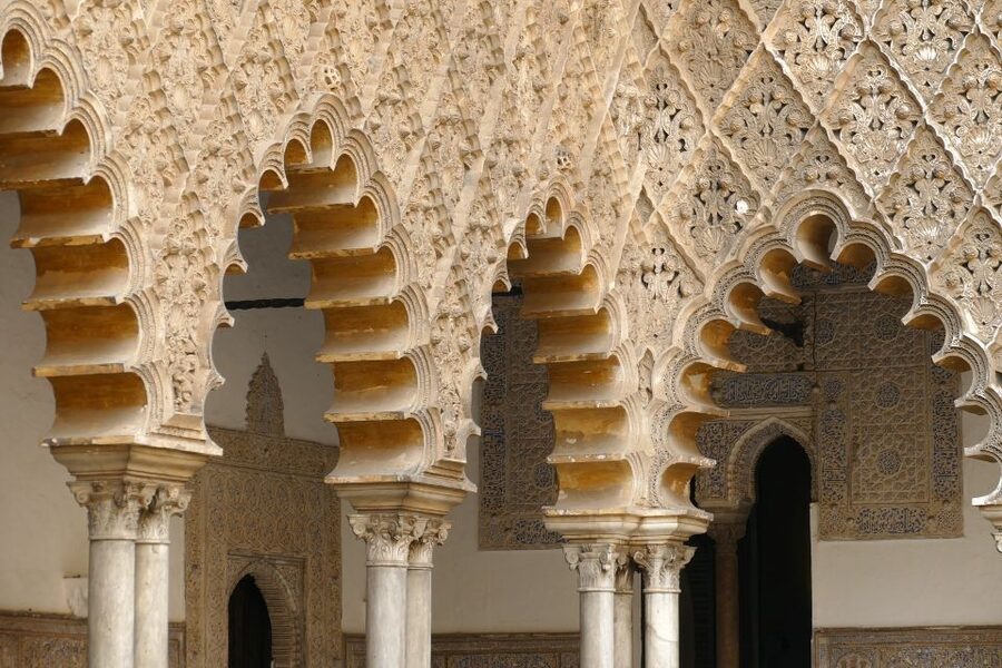 Seville: Alcazar Skip-the-Line Guided Tour with Tickets - Patios, fountains, and the Alcázar gardens