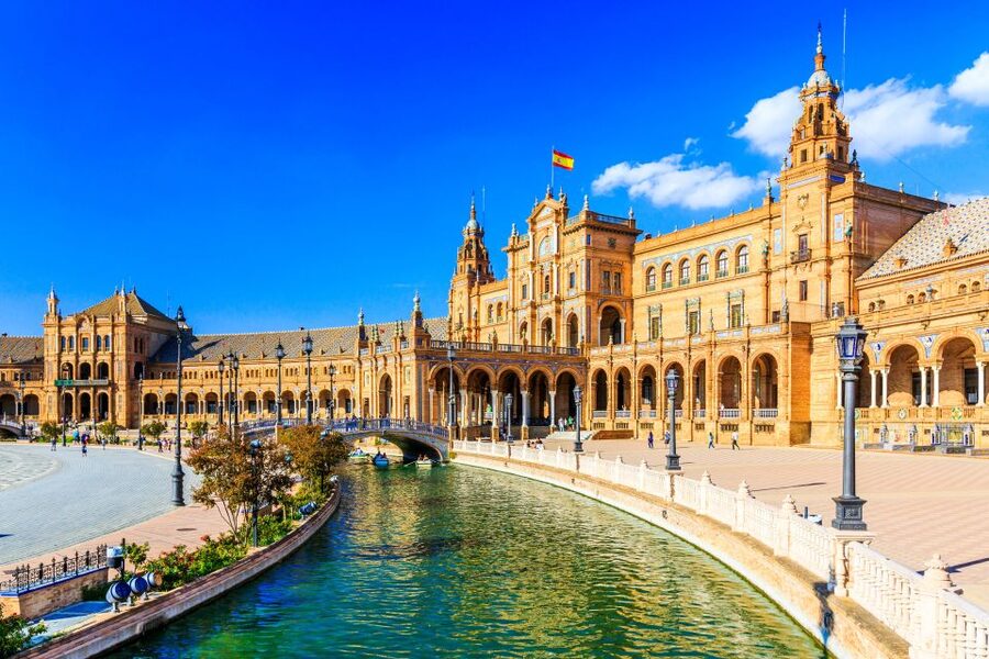 Seville: Authentic and Romantic Horse-Drawn Carriage Ride - Why the private group price needs a close look