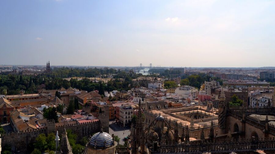 Seville Cathedral and Giralda Tower Guided Tour and Tickets - Dress, entry rules, and accessibility