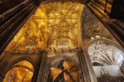 Cathedral, Giralda & Alcázar Guided Tour