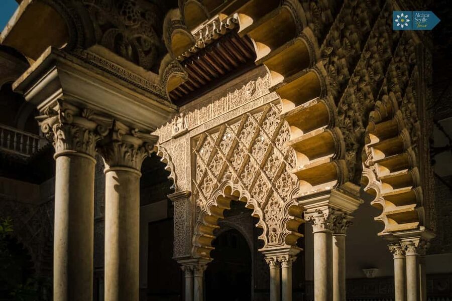 Seville: Cathedral, Giralda, and Royal Alcázar Guided Tour - The Alcázar gardens: allow extra time after the guide