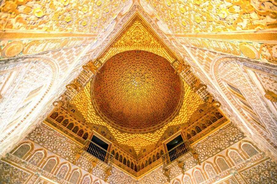 Seville: Cathedral, Giralda, and Royal Alcázar Guided Tour - Pace, access, and practical limits
