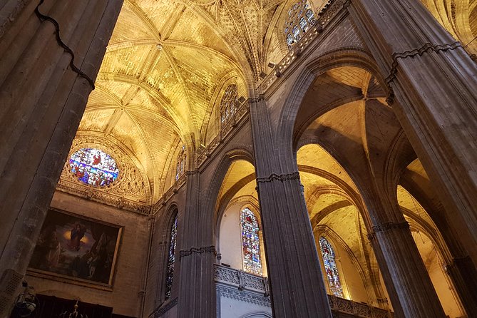 Seville Cathedral Tour including tickets and skip the line entry - Meeting at Naturanda on Calle Francos