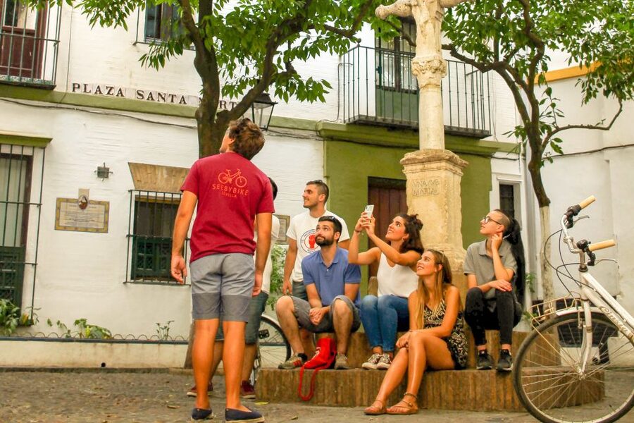 Seville: City Sightseeing and Local Culture Bike Tour - María Luisa Park and Plaza de España