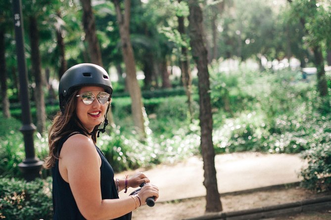 Seville City Tour: 1-Hour Panoramic Segway Tour - Cathedral and Giralda: Seville’s grand opening scene