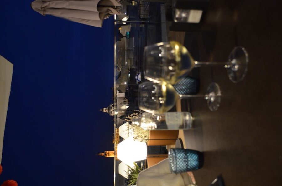 Seville: Flamenco Show & Roof Dinner with Cathedral Views - Why the intimate room works, and where it may not