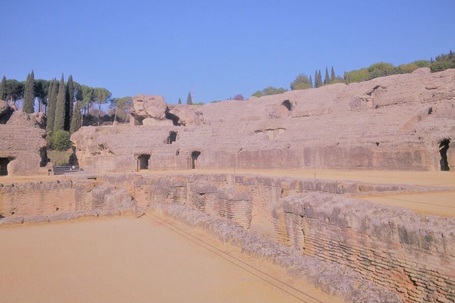Seville: Game of Thrones and Roman Empire Italica Tour - Casa del Mosaico Planetario