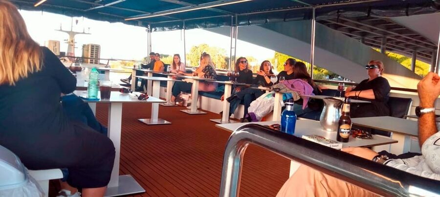 Seville: Guadalquivir Boat Tour with Optional Lunch/Dinner - The 2.5-hour meal cruise and its Andalusian menu
