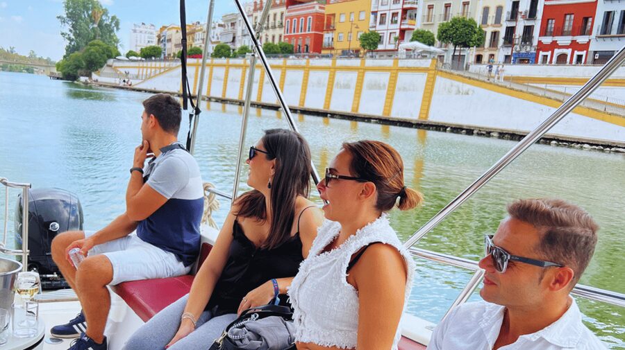 Seville: Guadalquivir River Boat Tour - From Cristo de la Expiración to Torre Sevilla