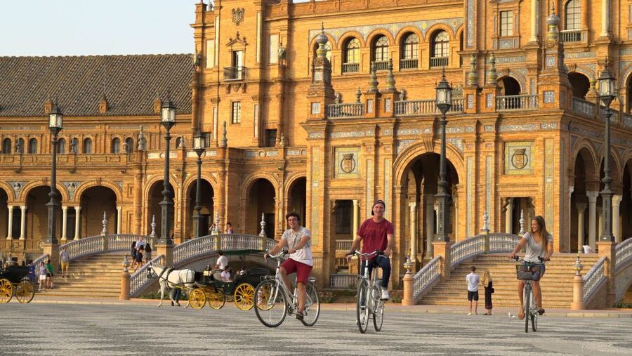 Seville: Guided Sunset Bike Tour - A possible crossing to Triana