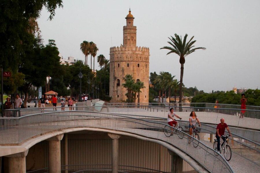 Seville: Guided Sunset Bike Tour - What the guides add