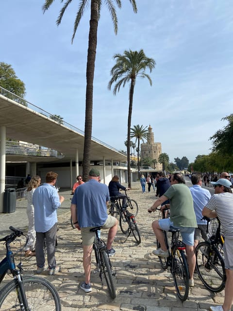 Seville: Highlights City Bike Tour - The guides shape the experience