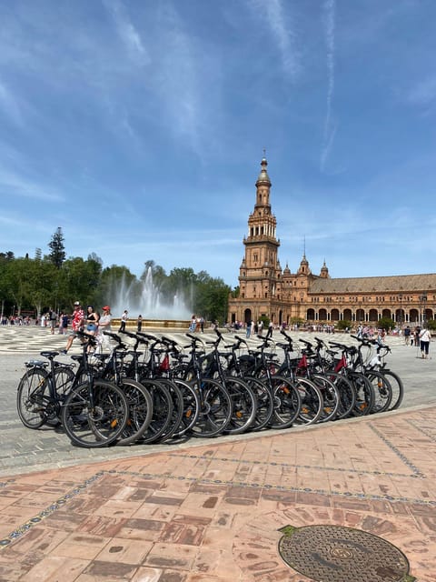 Seville: Highlights City Bike Tour - The cathedral quarter and Alcázar from the saddle