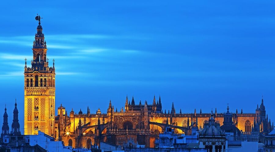Seville: Priority Access Cathedral & Giralda Tour - Key points at a glance