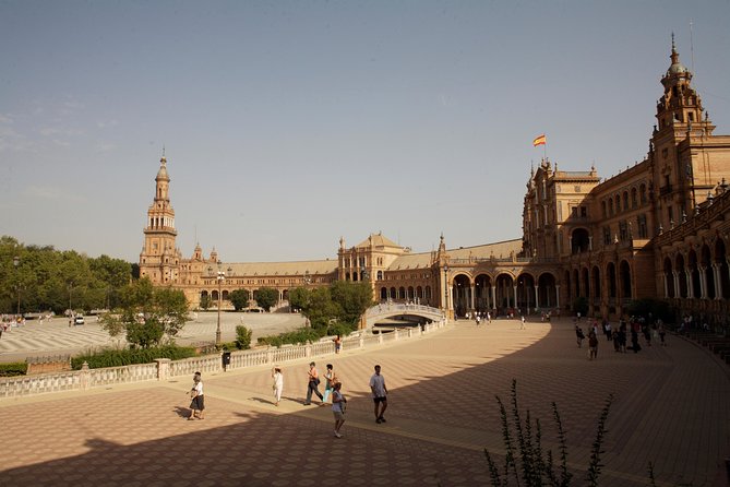 Seville Private Walking Tour with Alcazar & Cathedral Tickets - Tapas and three drinks