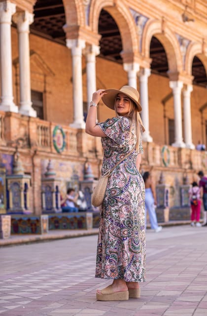 Seville: Professional Photoshoot at Plaza de España - Why a Plaza de España photo session works so well