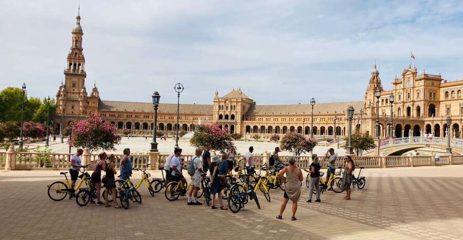 Seville: Relaxing City Bike Tour with a Tour Guide - Starting in Plaza de Santa Cruz
