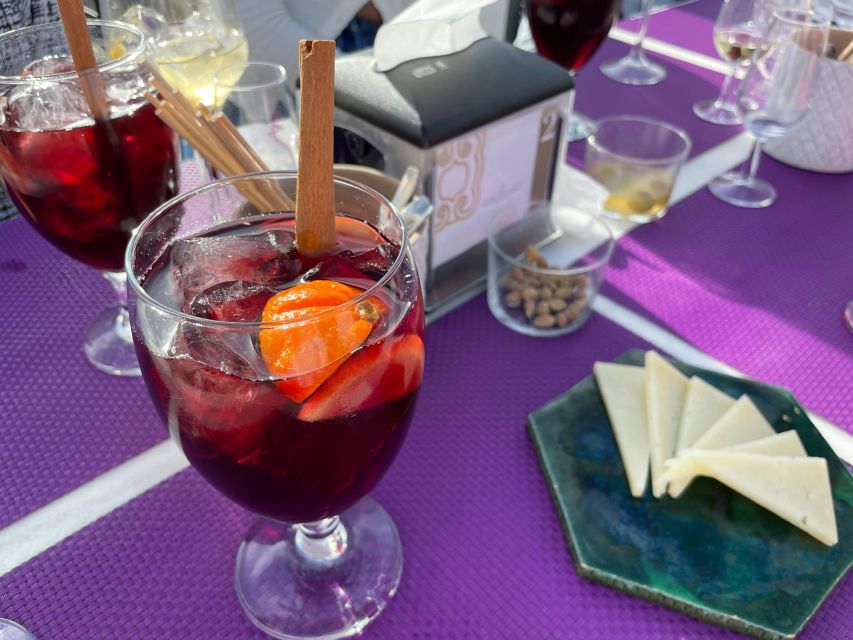 Seville: Sangria Tasting Experience - Four sangrias, four very different glasses