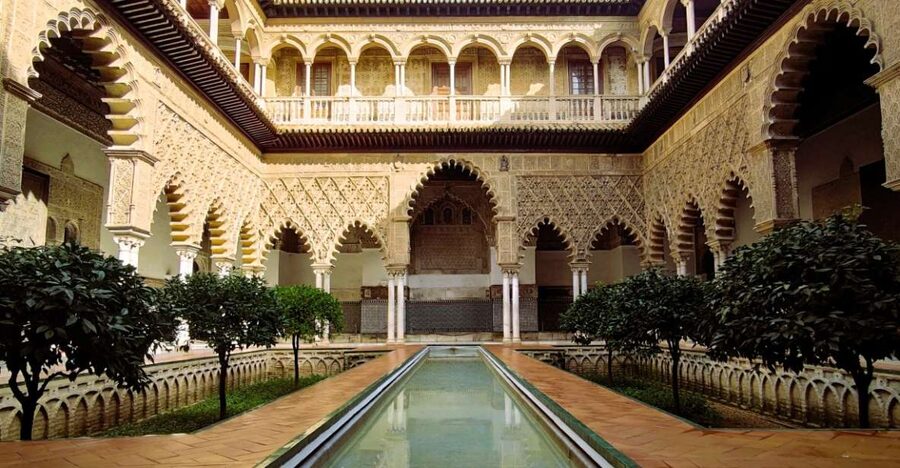 Seville: Small-Group Alcázar Guided Tour & Entry Ticket - Entering the palace without buying a ticket on the spot
