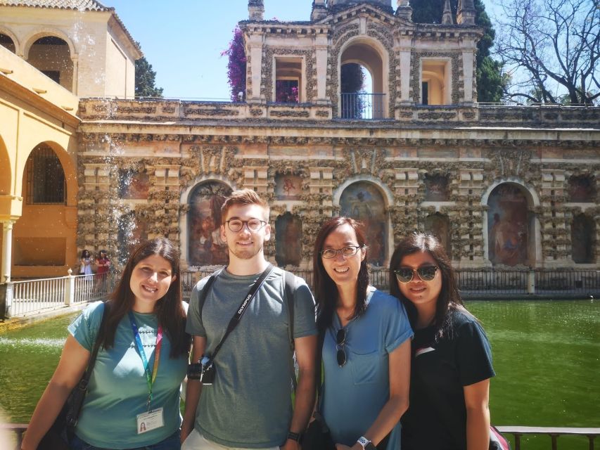 Seville: Small-Group Alcázar Guided Tour & Entry Ticket - Taking your time in the gardens