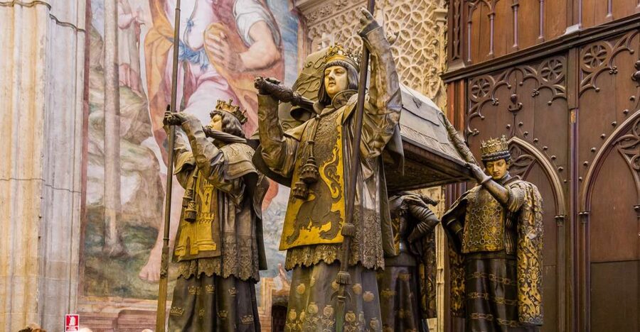 Seville: Small-Group Cathedral and Giralda Tour with Tickets - Why Seville Cathedral is worth your time
