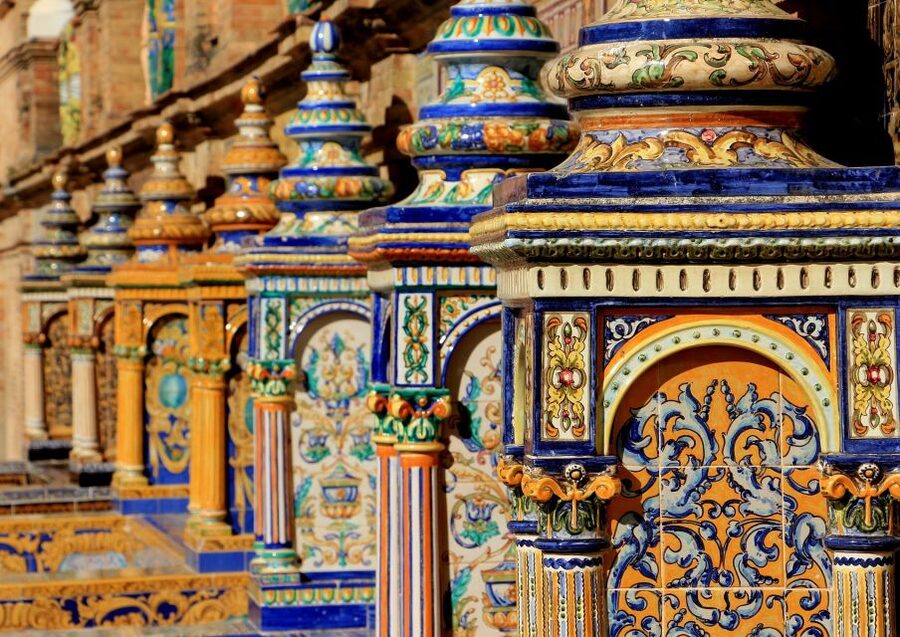Seville: Small-Group City Highlights Walking Tour - Torre del Oro and Seville’s river connection