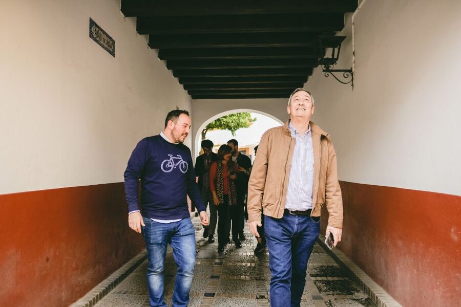 Seville: Small-Group Jewish Quarter Discovery Walking Tour - Finishing near Santa María la Blanca