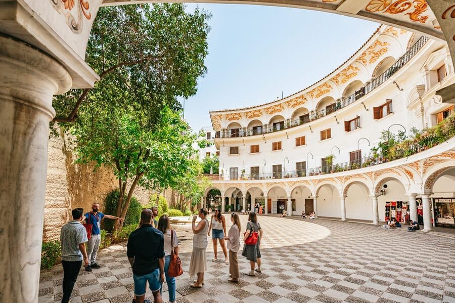 Seville: Tapas, Taverns and History Guided Walking Tour - Las Teresas and the taste of an old Seville bar