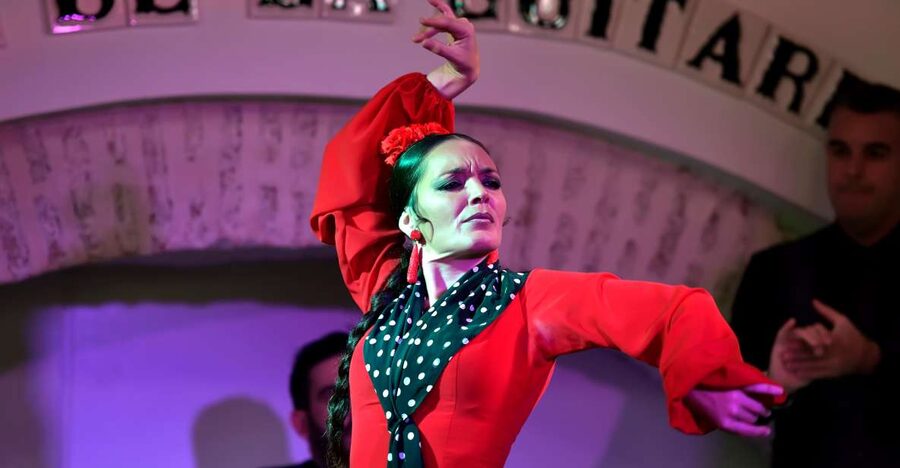 Seville: Ticket to Flamenco Show at La Casa de la Guitarra - Key points at a glance