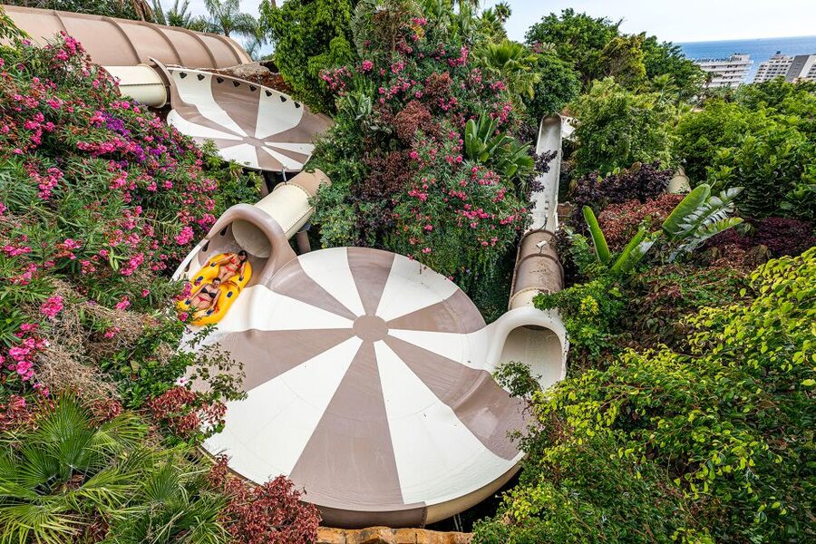 Siam Park Entry Tickets - The floating market and Thai details