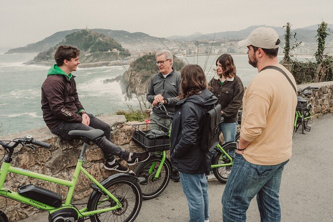 Small-Group Electric Bike Tour in San Sebastián - River bridges connect the city’s different sides