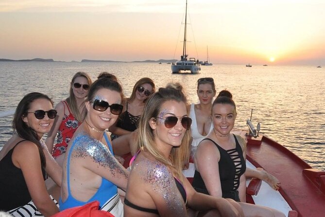 Sunset Beach Tour 3 HS all Inclusive ( Paddle boards , Kayaks & Snorkeling) - Brunch, fruit, and the open drinks bar