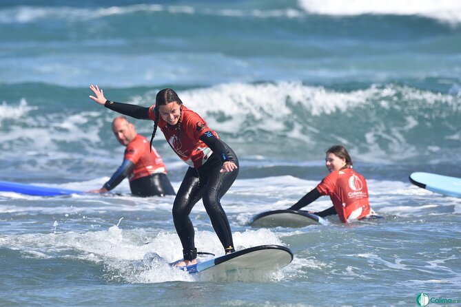Surf lessons in Famara 9:15-14:30h (4 hours of class) - Equipment, Transport, and Insurance
