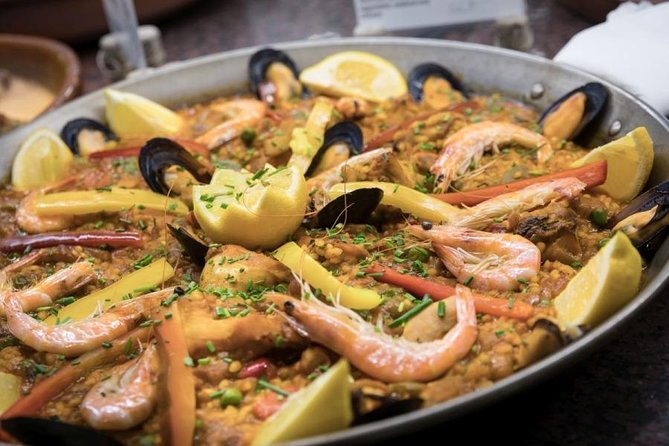 Tablao Flamenco Cordobes on Rambla Barcelona with Dinner Option - The Cordobes room and its Moorish-style setting