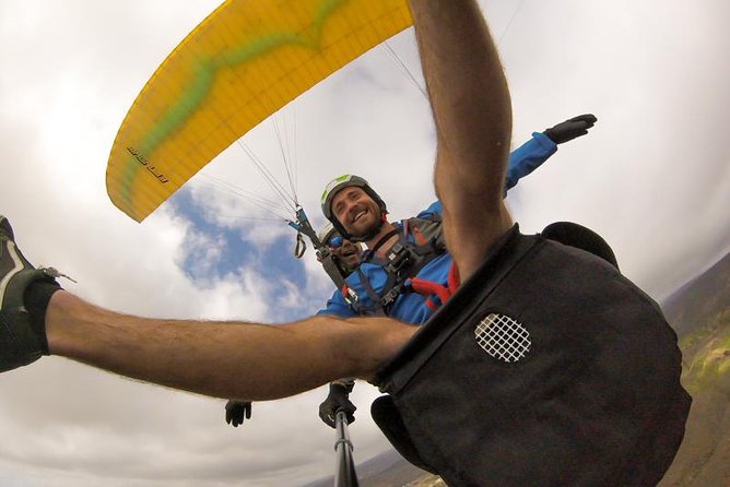 Tandem Paragliding Flight in South Tenerife - Clear instructions make the first launch less intimidating