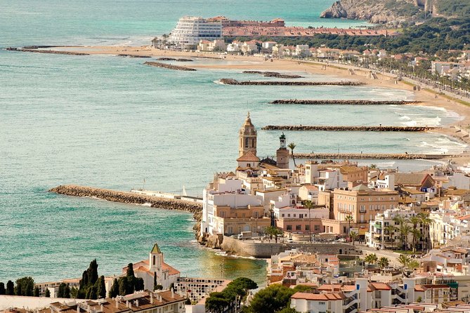 Tarragona and Sitges Tour with Small Group and Hotel Pick Up - The small-group advantage