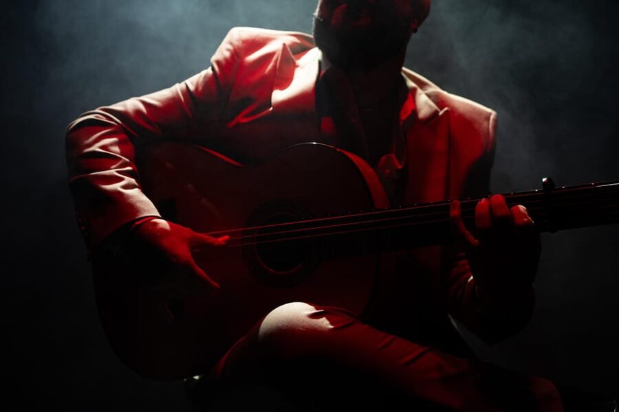 Tenerife : Olé Flamenco Show by Fran Chafino Ticket - Fran Chafino’s route from Spanish dance to flamenco
