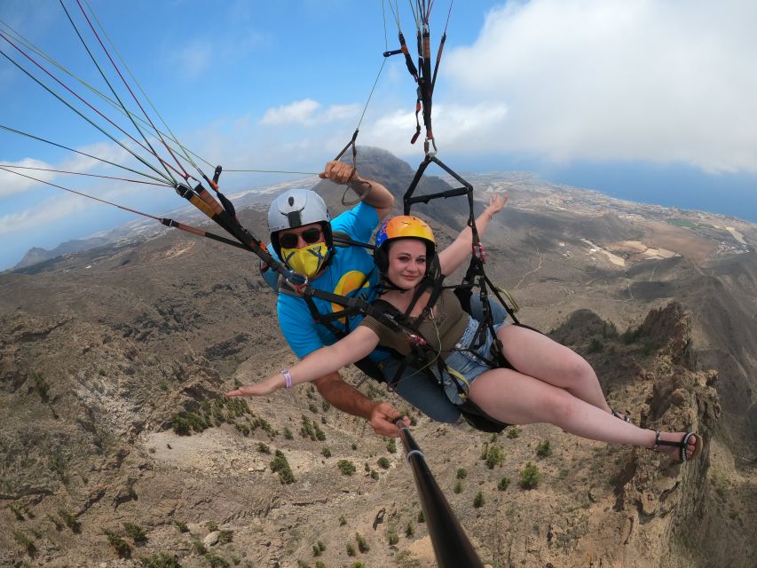 Tenerife: Paragliding with National Champion Paraglider - The view from the ravines to the coast